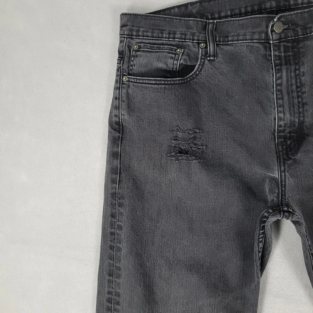 Levi's 541 Jeans Men's 38x30 Black Distressed Athletic Taper Denim 541-0960